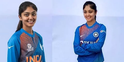 எல்லைக்கோட்டில் அசத்தல் பீல்டிங்.. பந்தை பாய்ந்து பிடித்த இந்திய வீராங்கனை டியோலின்!