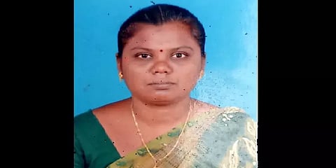 காஞ்சிபுரம்: தனியார் கல்லூரி பேராசிரியை வெட்டுக்காயங்களுடன் மர்மமான முறையில் உயிரிழப்பு