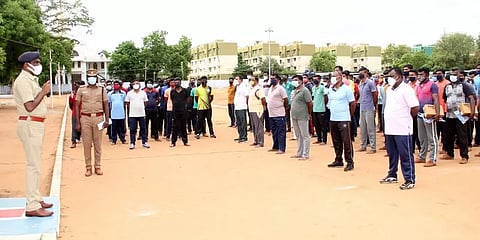 செல்போன் பயன்பாட்டை குறைப்பது உங்களுக்கும் வேலைக்கும் நல்லது: காவலர்களுக்கு அறிவுரை