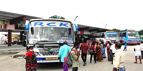 விழுப்புரம்: இரண்டு மாதங்களுக்குப் பிறகு புதுச்சேரிக்கு மீண்டும் தொடங்கிய பேருந்து சேவை