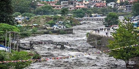 இமாச்சலப் பிரதேசத்தில் கடுமையான வெள்ளம்