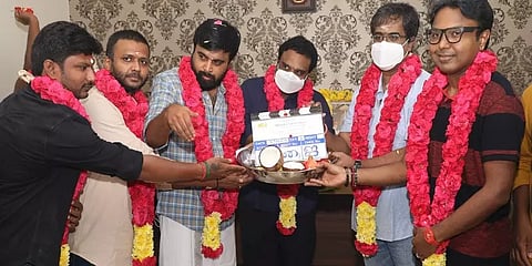 சசிகுமார் நடிக்கும் புதிய திரைப்படத்தின் படப்பிடிப்பு பூஜையுடன் தொடக்கம்