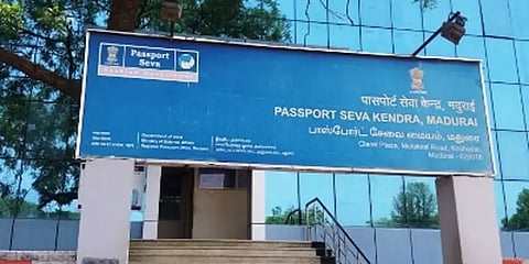 சட்டவிரோதமாக பாஸ்போர்ட் வழங்கல்: மதுரை பாஸ்போர்ட் அலுவலக கண்காணிப்பாளர் மீது வழக்குப்பதிவு