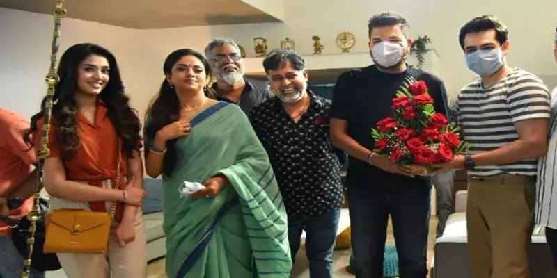 லிங்குசாமி படப்பிடிபிடிப்பு தளத்தில்இயக்குநர் ஷங்கர் சர்ப்ரைஸ் விசிட்