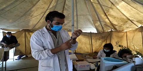 இந்தியா: ஒரு நாளில் 41,806 பேருக்கு கொரோனா