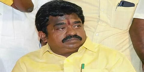 மீண்டும் அதிமுகவில் இணைந்த முன்னாள் எம்.எல்.ஏ ராஜவர்மன்