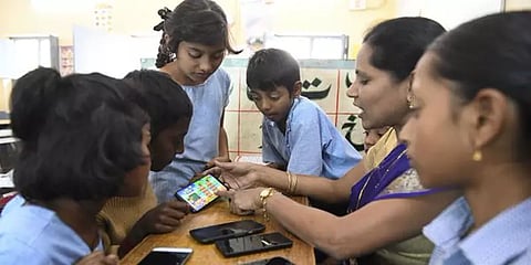 பிள்ளைகள் பாதுகாப்பாக இணையத்தை பயன்படுத்துவது எப்படி? - தெளிவான விளக்கம்