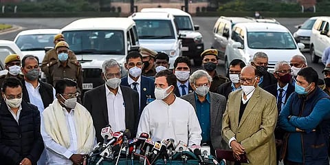 'மத்திய அரசு இல்லையெனில், வேறு யார்? - 'பெகாசஸ்' உளவு விவகாரத்தில் எதிர்கட்சிகள் கேள்வி