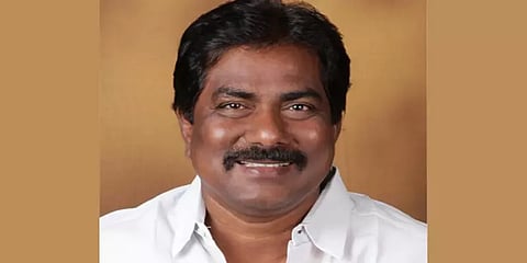 பெட்ரோல் விலையில் ஒன்றிய அரசு சொல்வது ஒன்று செய்வது ஒன்று: வணிகவரித்துறை அமைச்சர் மூர்த்தி