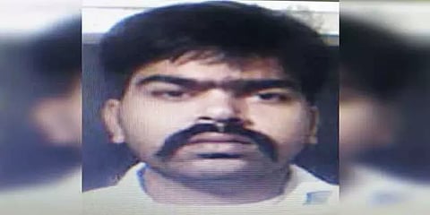 வேலூர்: பரோலில் சென்ற ஆயுள் கைதி தலைமறைவு; காவல் நிலையத்தில் சிறைத்துறை புகார்