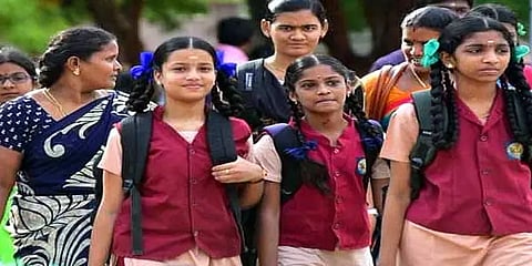 10, 12-ஆம் வகுப்பு மாணவர்களுக்கு வாட்ஸ்அப் மூலம் அலகுத் தேர்வுகள்: பள்ளிக் கல்வித்துறை