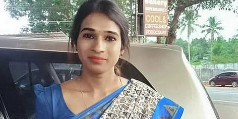 கேரளாவின் முதல் திருநங்கை ஆர்ஜே அனன்யா மர்ம மரணம்: போலீஸ் விசாரணை