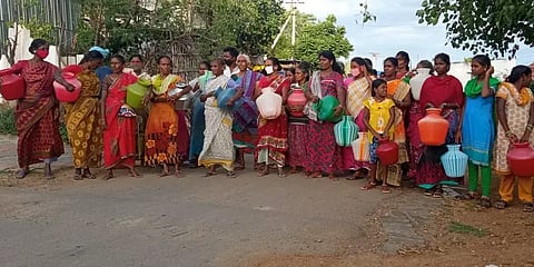 ஊருக்கு நடுவே பவானி ஆறு... ஆனாலும் குடிநீருக்கு வழியில்லாமல் தவிக்கும் சத்தியமங்கல மக்கள்!