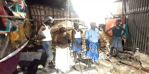 பெரம்பலூர்: வீட்டில் புதையல் இருப்பதாக பூஜை - 20 அடி குழி தோண்டிய 7 பேரிடம் விசாரணை