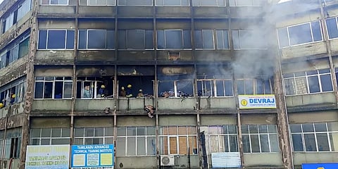 சென்னை தீ விபத்து: கட்டடத்திற்குள் சிக்கியிருந்த அனைவரும் பத்திரமாக மீட்பு