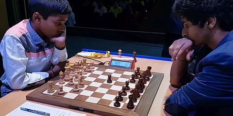 FIDE செஸ் உலகக் கோப்பை: 5-வது சுற்றுக்கு விதித் முன்னேற்றம்; பிரக்ஞானந்தா தோல்வி