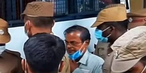 பாதிரியார் ஜார்ஜ் பொன்னையாவுக்கு 15 நாள் நீதிமன்றக் காவல்