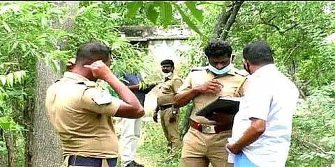 மதுரை: 3 மாதத்திற்கு முன்பு காணாமல்போன இளைஞர்; தூக்கிட்ட நிலையில் எலும்புக்கூடாக மீட்பு