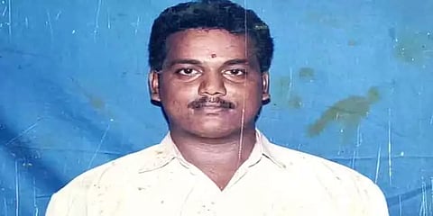 நாட்டு வெடிகுண்டு வீசி ஆட்டோ ஓட்டுநர் வெட்டிப் படுகொலை - காஞ்சிபுரத்தில் பயங்கரம்