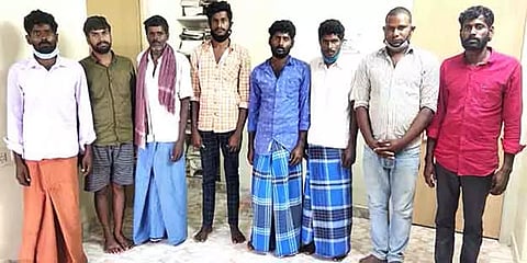பள்ளி மாணவியை கர்ப்பமாக்கி கருக்கலைப்பு: சித்தப்பா உட்பட 8 பேர் போக்சோவில் கைது