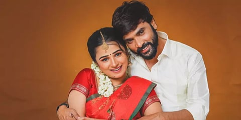 ஜூலை 29-ம் தேதி பாடலாசிரியர் சினேகனுக்கு திருமணம்: நடிகையை மணக்கிறார்