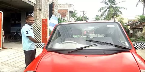 காஞ்சிபுரம்: பேட்டரி வாகனங்களை தயாரித்து அசத்தி வரும் தனியார் நிறுவன ஊழியர்