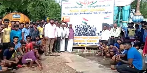 கம்மவான்பேட்டை: கார்கில் போரில் உயிரிழந்தவர்களுக்கு மெழுகுவர்த்தி ஏற்றி அஞ்சலி