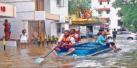 மகாராஷ்டிரா: கனமழை மற்றும் வெள்ளப்பெருக்கால் 164 பேர் உயிரிழப்பு