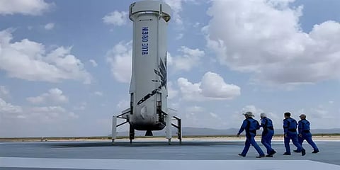 உங்கள் டூர் லிஸ்டில் இனி ஸ்பேஸ்... வணிக மயமாகி வரும் விண்வெளி சுற்றுலா பயணம் - ஓர் அலசல்