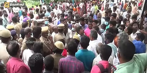 திருவள்ளூர்: ஆதிதிராவிடர்களுக்கு இலவச வீட்டு மனை வழங்க கிராம மக்கள் எதிர்ப்பு