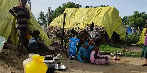 கோரிக்கை விடுத்தும் பயனில்லை: அலட்சியப்படுத்தும் அதிகாரிகள்? - இருளர் இன மக்களின் அவலநிலை