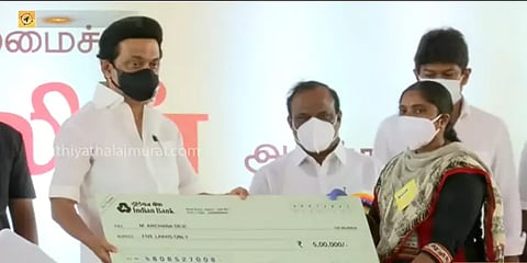 அமைப்புசாரா தொழிலாளர்களுக்கு ரூ.34 கோடி மதிப்பிலான நலத்திட்ட உதவிகளை வழங்கிய ஸ்டாலின்