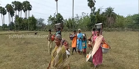 திருவண்ணாமலை: குடிநீர் தேடி குடும்பம் குடும்பமாக பயணம் செய்யும் பழங்குடியின மக்கள்
