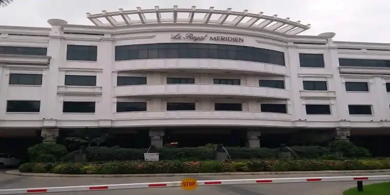 லீ மெரிடியன் ஹோட்டலை கையகப்படுத்த எம்.ஜி.எம். நிறுவனத்திற்கு தடை