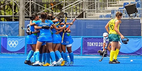 ஒலிம்பிக்: அரையிறுதியில் நுழைந்து வரலாறு படைத்தது இந்திய மகளிர் ஹாக்கி அணி