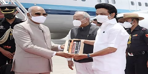 குடியரசுத் தலைவருக்கு மு.க.ஸ்டாலின் பரிசளித்த 7 புத்தகங்கள்: என்னென்ன என்று தெரியுமா?