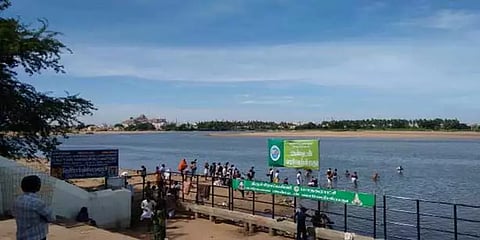 இன்று ஆடிப்பெருக்கு: திருச்சி அம்மா மண்டபம் உள்ளிட்ட காவிரி படித்துறைகளில் நீராட தடை