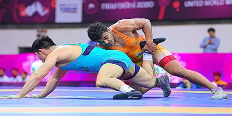 ஒலிம்பிக் மல்யுத்தம்: ரவிக்குமார் தஹியா, தீபக் புனியா காலிறுதி போட்டிக்கு தகுதி