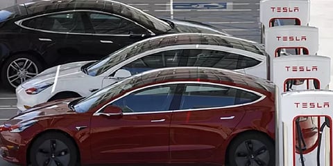 டெஸ்லாவுக்கு பின்னடைவு: எலெக்ட்ரிக் வாகன இறக்குமதி வரியை குறைக்க மத்திய அரசு மறுப்பு