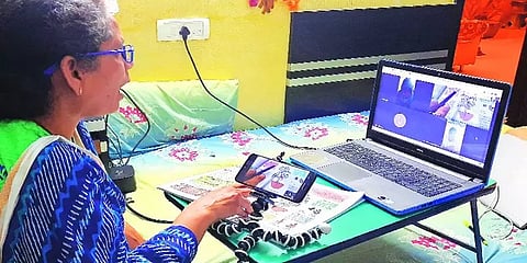 ''பேராசிரியர்கள் கட்டாயம் கல்லூரிக்கு வர வேண்டும்'' - உயர்கல்வித் துறை செயலாளர் உத்தரவு