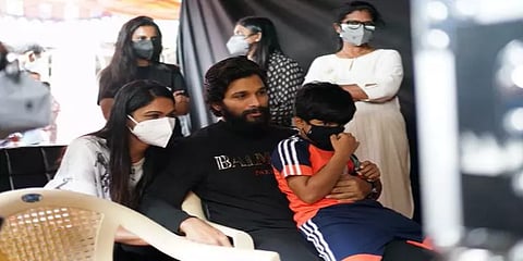 மகள் நடிக்கும் படப்பிடிப்பு தளத்திற்கு சர்ப்ரைஸ் விசிட் செய்த நடிகர் அல்லு அர்ஜுன்