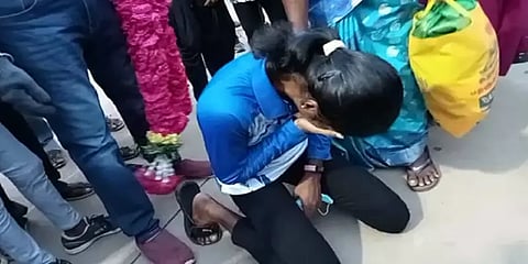 அக்காவின் மறைவுச் செய்தி கேட்டு விமான நிலையத்தில் கதறி அழுத தடகள வீராங்கனை தனலட்சுமி