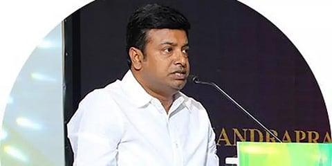 எஸ்.பி. வேலுமணிக்கு நெருக்கமான சந்திர பிரகாஷ் மருத்துவமனையில் அனுமதி