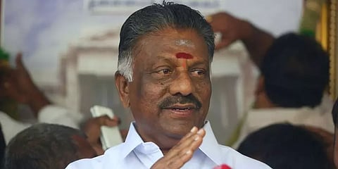 எஸ்.பி. வேலுமணிக்கு சொந்தமான இடங்களில் நடக்கும் ரெய்டு கண்டிக்கத்தக்கவை: அதிமுக அறிக்கை