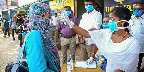 தமிழகம்: ஒரேநாளில் 1,942 பேருக்கு கொரோனா தொற்று உறுதி