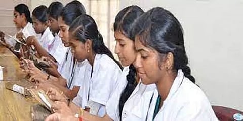 தமிழ்நாடு பட்ஜெட் 2021 -22: தமிழ்நாடு சித்தா பல்கலைக்கழகம் அமைக்க முதற்கட்டமாக ரூ.2 கோடி