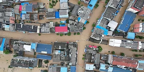 மத்திய சீனாவில் கனமழை: கடும் வெள்ளபாதிப்பு - 21 பேர் மரணம்