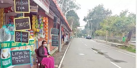 கொடைக்கானல்: கடும் கட்டுப்பாட்டு நடவடிக்கை - சுற்றுலாப் பயணிகள் வருகை குறைந்தது