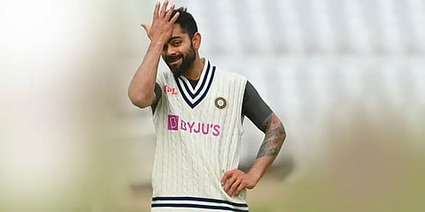 ‘கால் ஒரு பக்கம் பேட் வேறொரு பக்கம்‘ - என்னாச்சு விராட் கோலி?