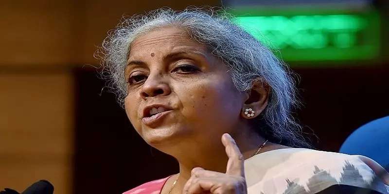 பெட்ரோல், டீசல் மீது வரி குறைக்கப்படாது: நிதியமைச்சர் நிர்மலா சீதாராமன்